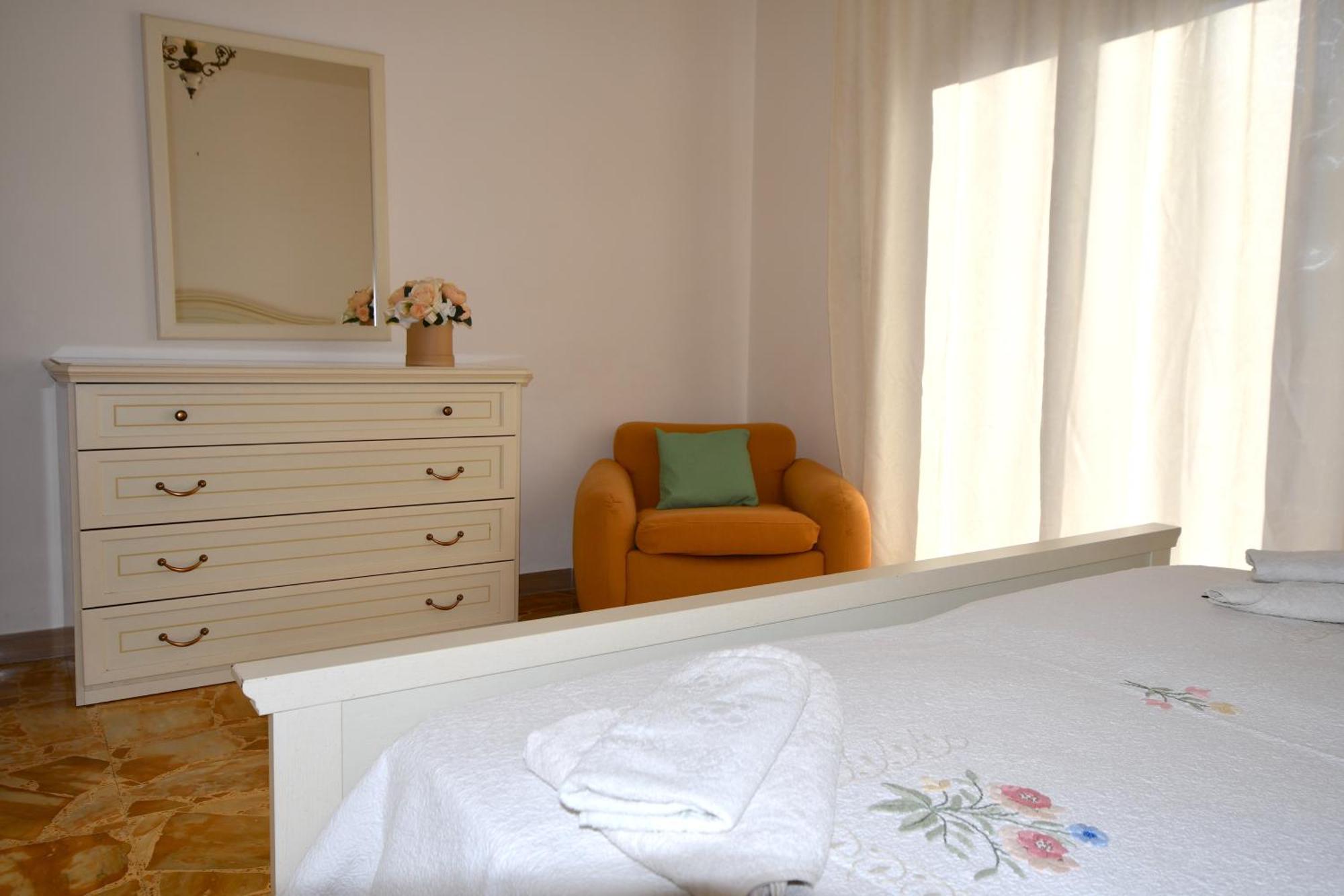 Lo Scorcio Sul Mare Apartment Formia Bagian luar foto